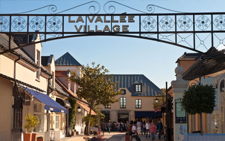 shopping at valle village