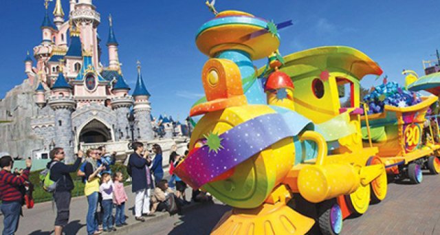 Paris Train Stations to Disneyland
